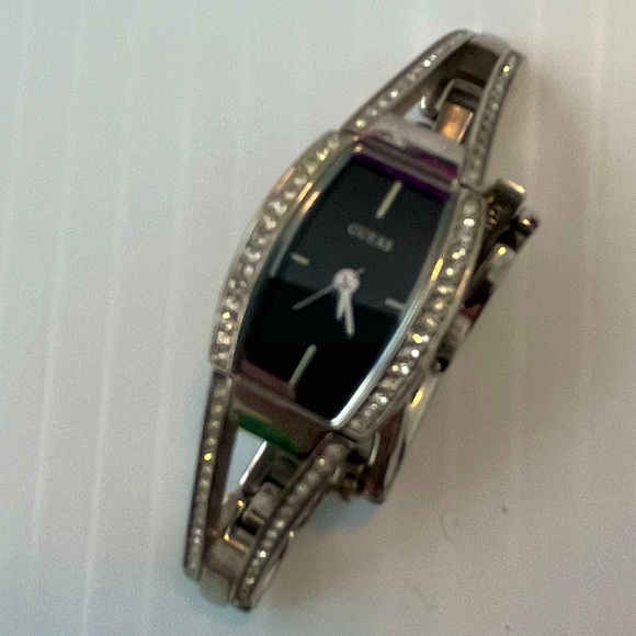 Guess silver colored chain link hardware **needs new battery - Picture 1 of 7